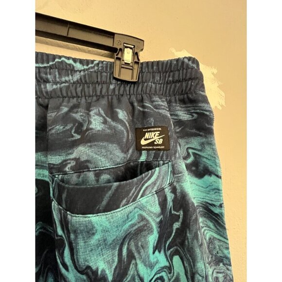 Nike SB Shorts Swirl Sunday Skate Boarding Basketball Size XL - Picture 7 of 13